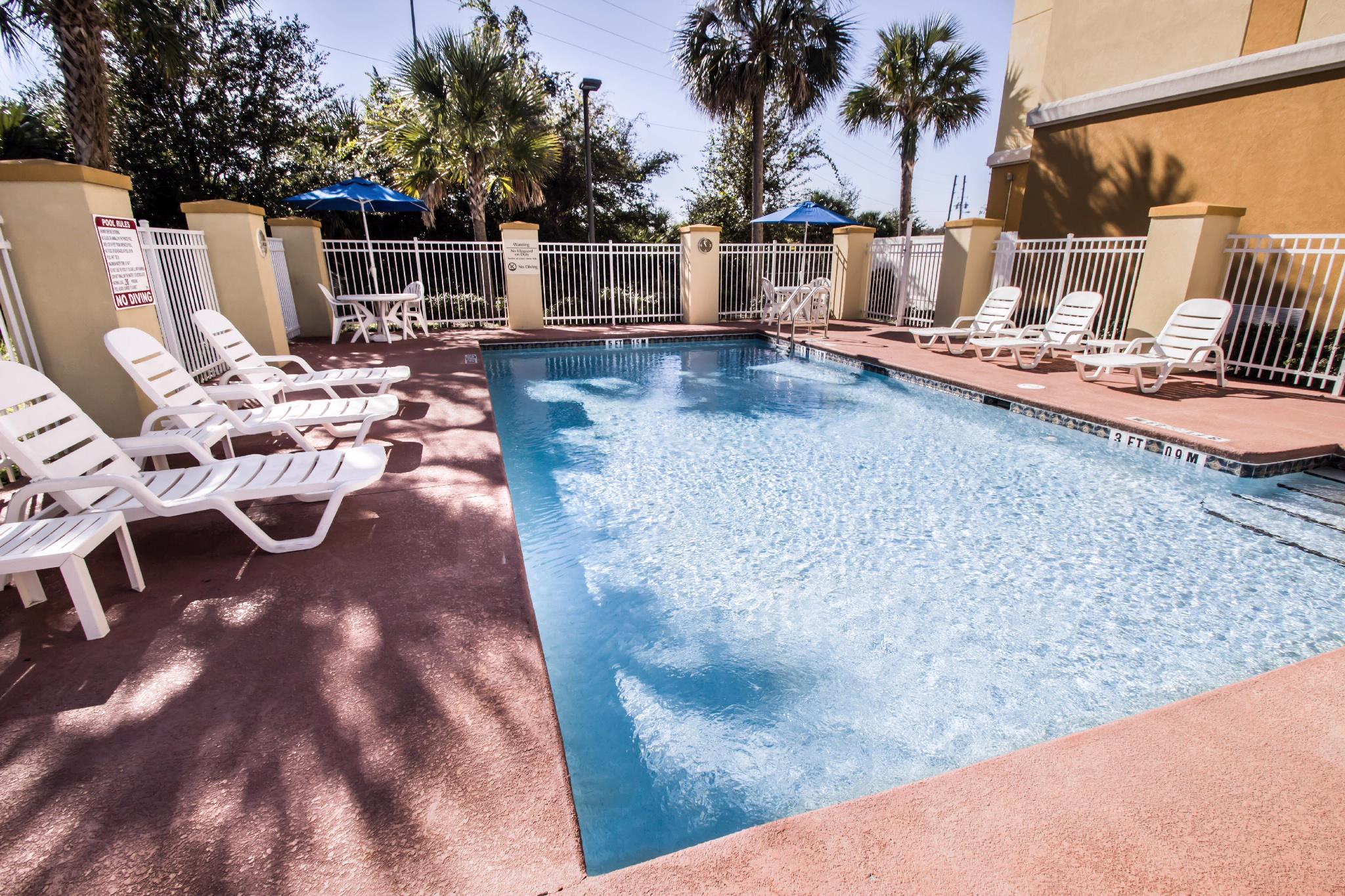 Comfort Suites Orlando Airport Eksteriør bilde