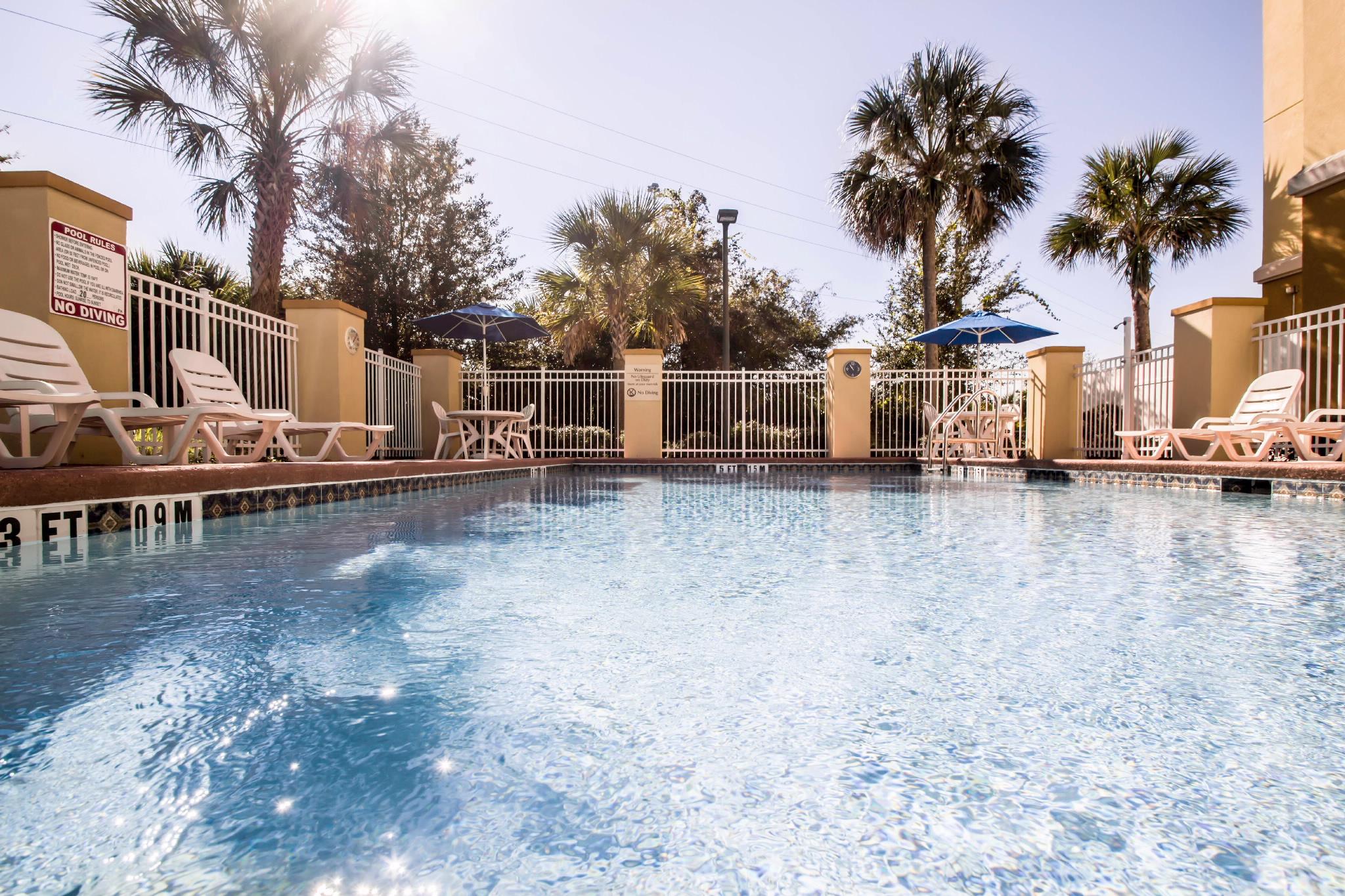 Comfort Suites Orlando Airport Eksteriør bilde